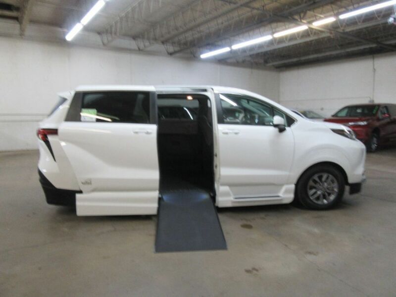 2022 Toyota Sienna