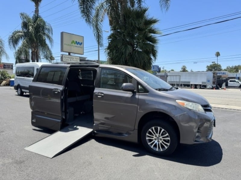 2020 Toyota Sienna