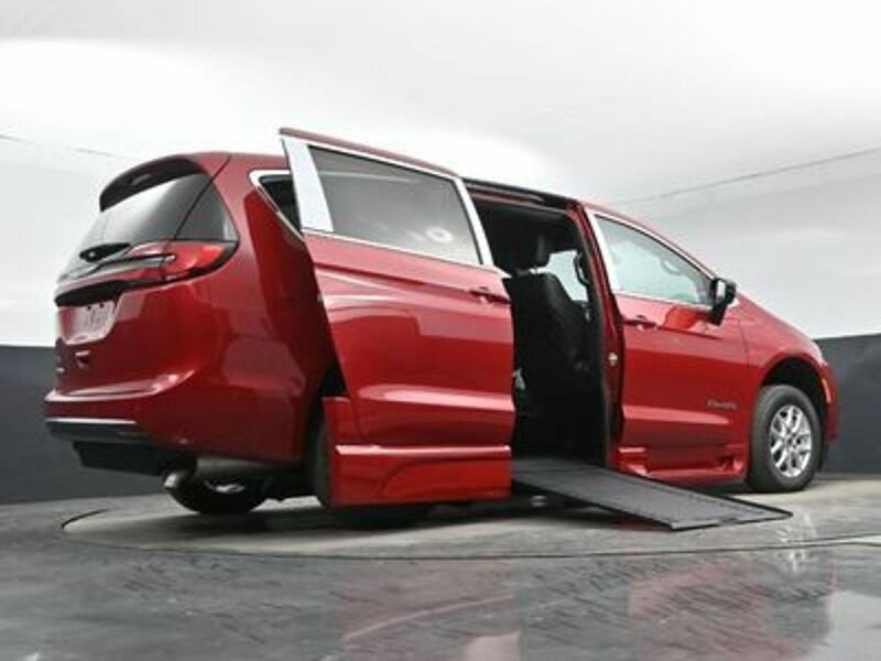 2025 Chrysler Pacifica