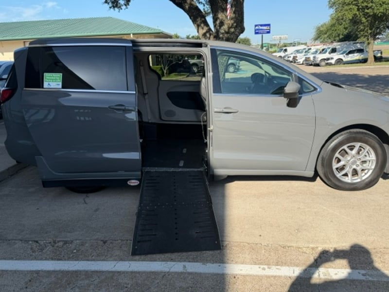 2023 Chrysler Pacifica