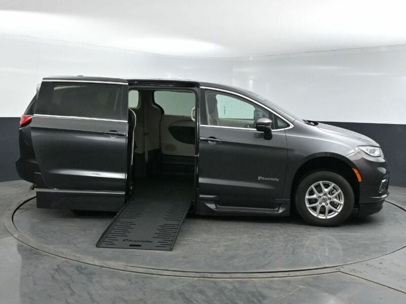 2023 Chrysler Pacifica