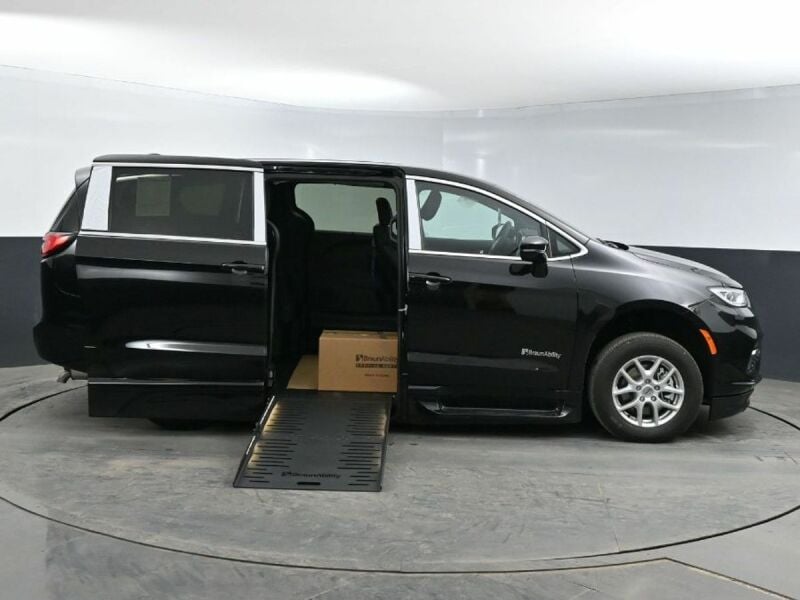 2025 Chrysler Pacifica