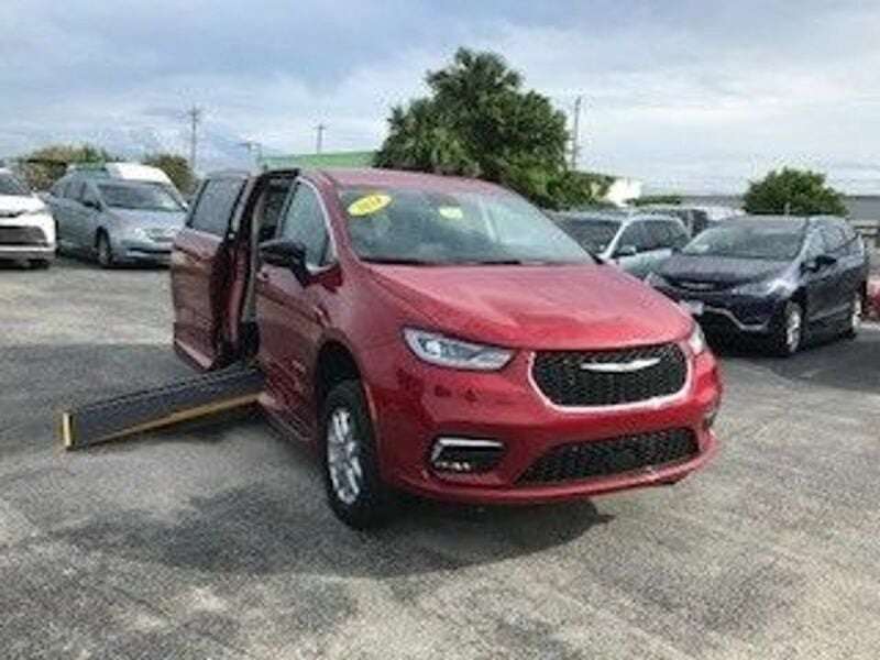 2024 Chrysler Pacifica