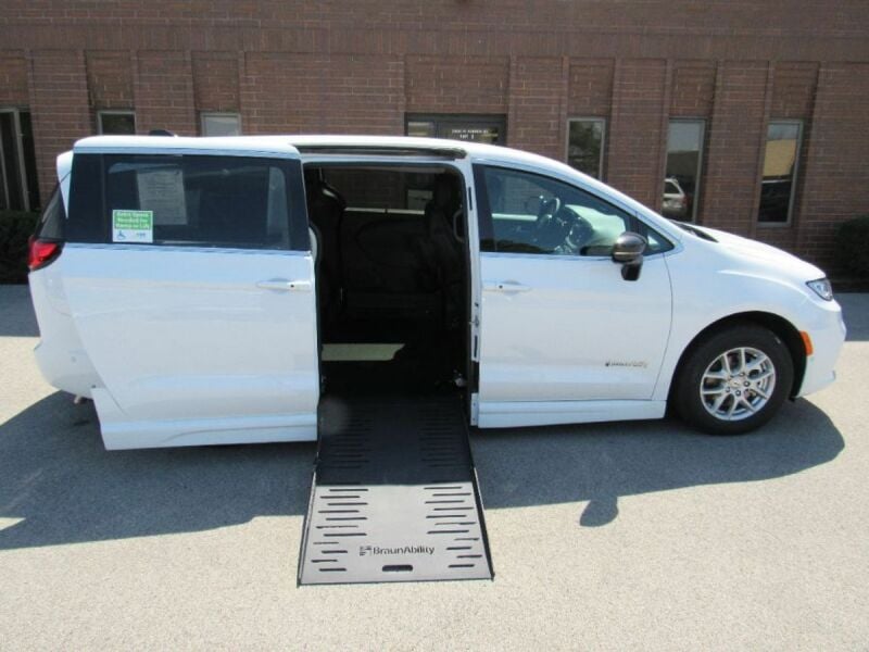 2025 Chrysler Pacifica