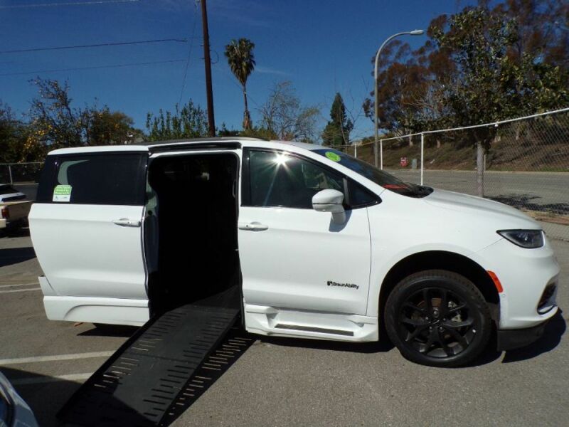 2021 Chrysler Pacifica