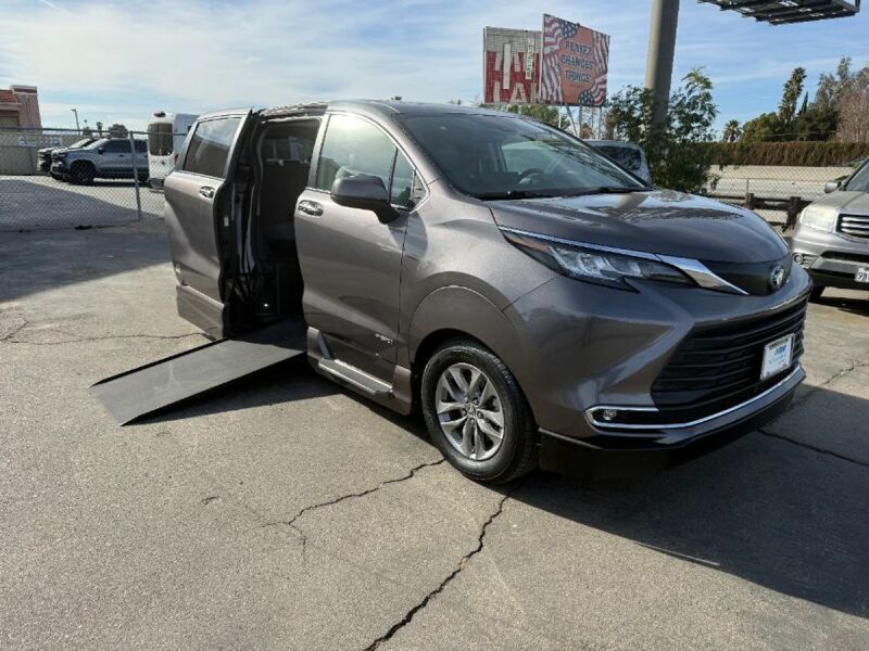 2021 Toyota Sienna