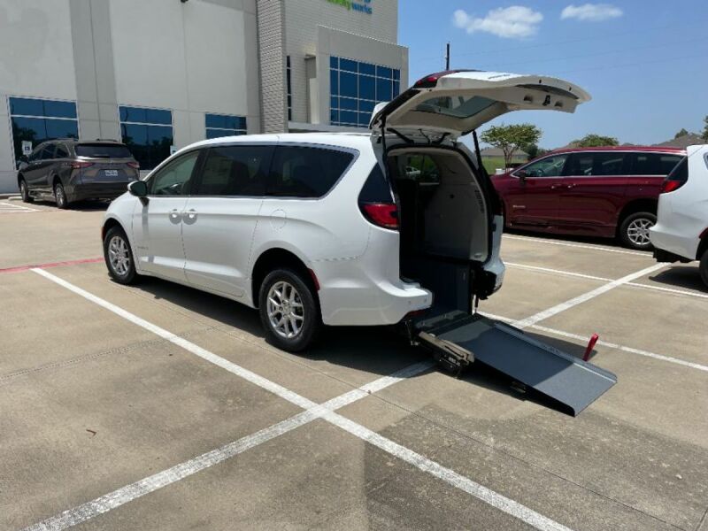 2023 Chrysler Pacifica