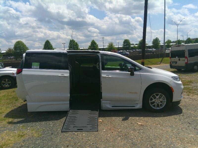 2024 Chrysler Pacifica