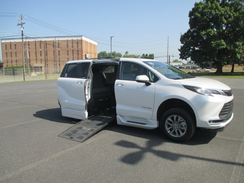 2023 Toyota Sienna