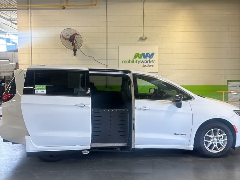 2026 Chrysler Pacifica
