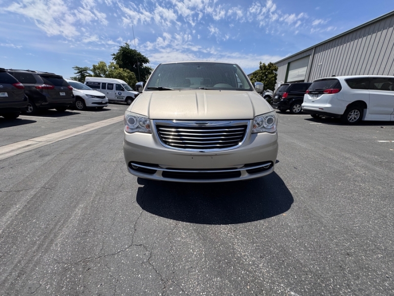 2012 Chrysler Town and Country