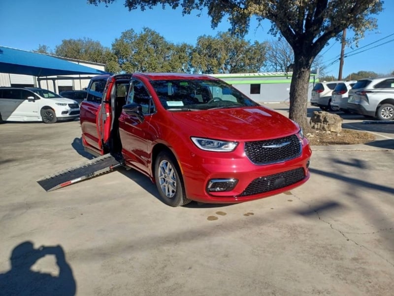 2026 Chrysler Pacifica