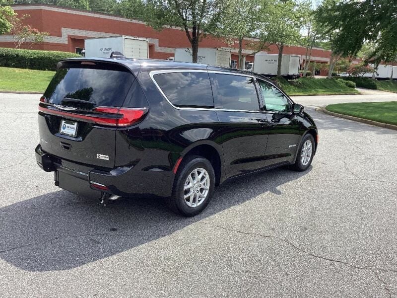 2024 Chrysler Pacifica