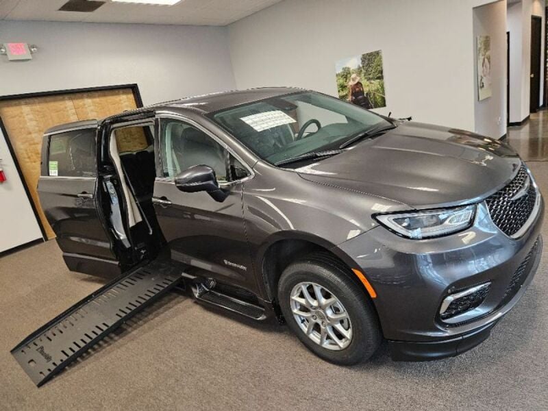 2023 Chrysler Pacifica