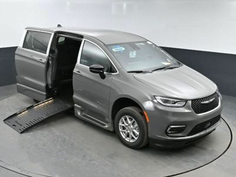 2025 Chrysler Pacifica