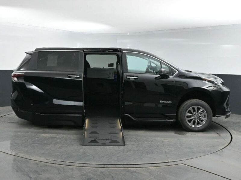 2025 Toyota Sienna