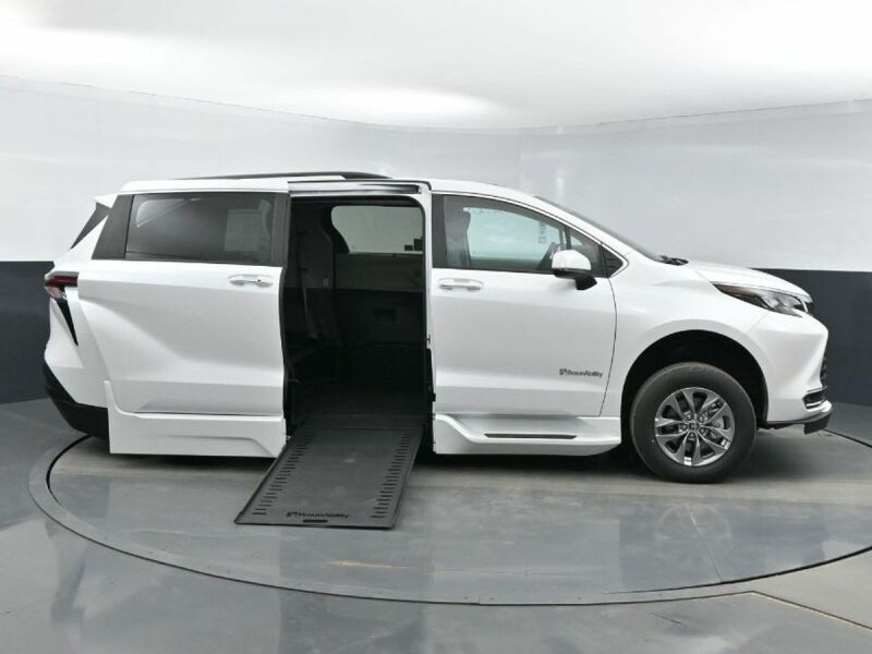2024 Toyota Sienna