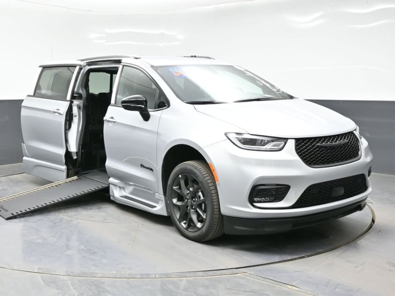2026 Chrysler Pacifica