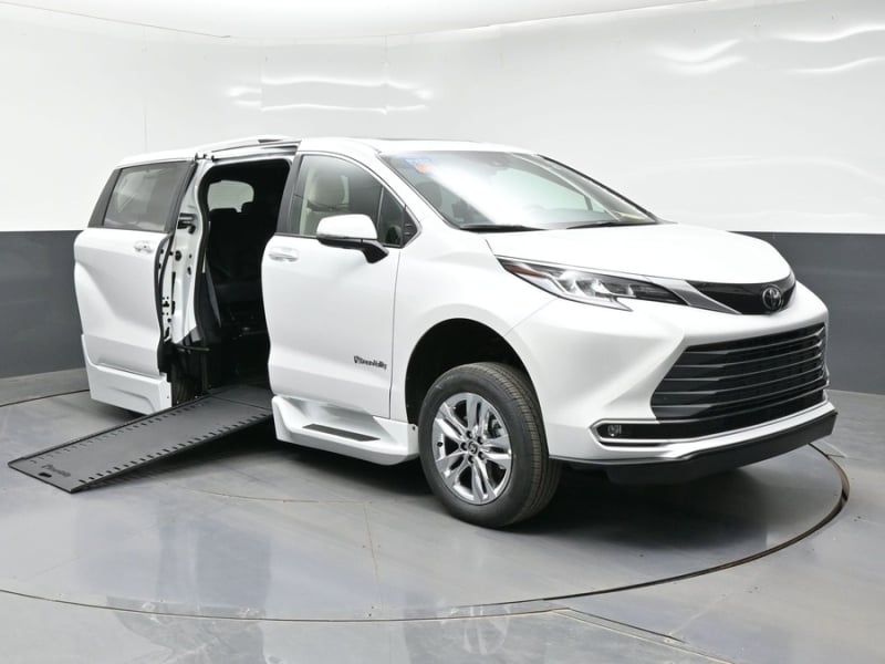 2026 Toyota Sienna Hybrid
