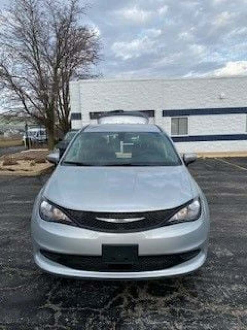 2022 Chrysler Voyager