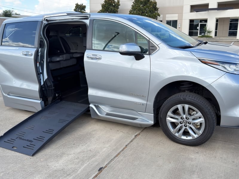 2021 Toyota Sienna Hybrid