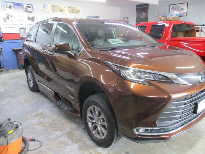 2021 Toyota Sienna Hybrid