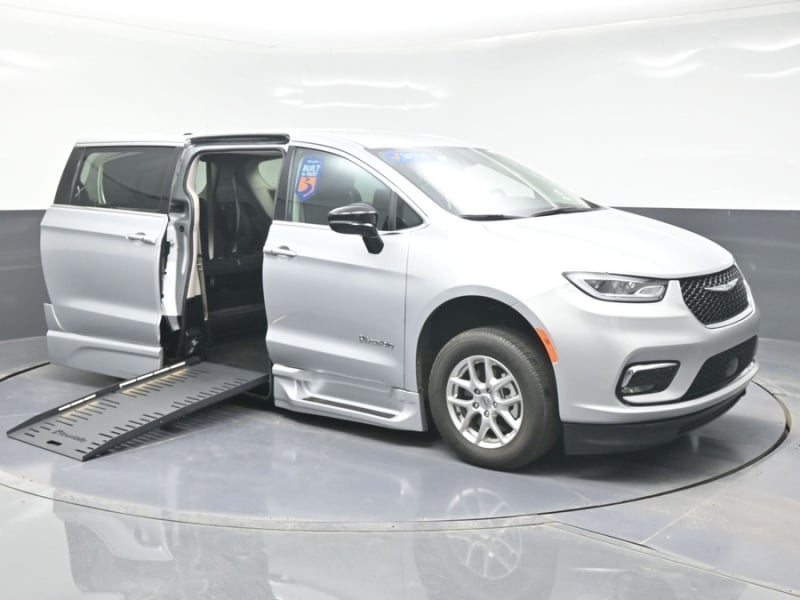 2024 Chrysler Pacifica