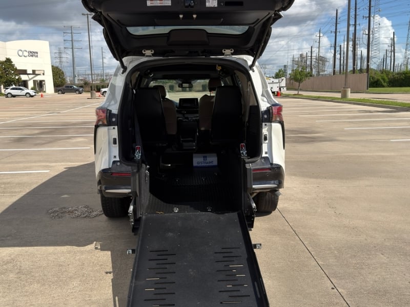 2021 Toyota Sienna Hybrid