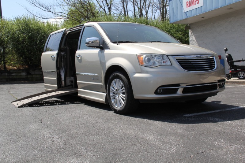 2014 CHRYSLER TOWN & COUNTRY