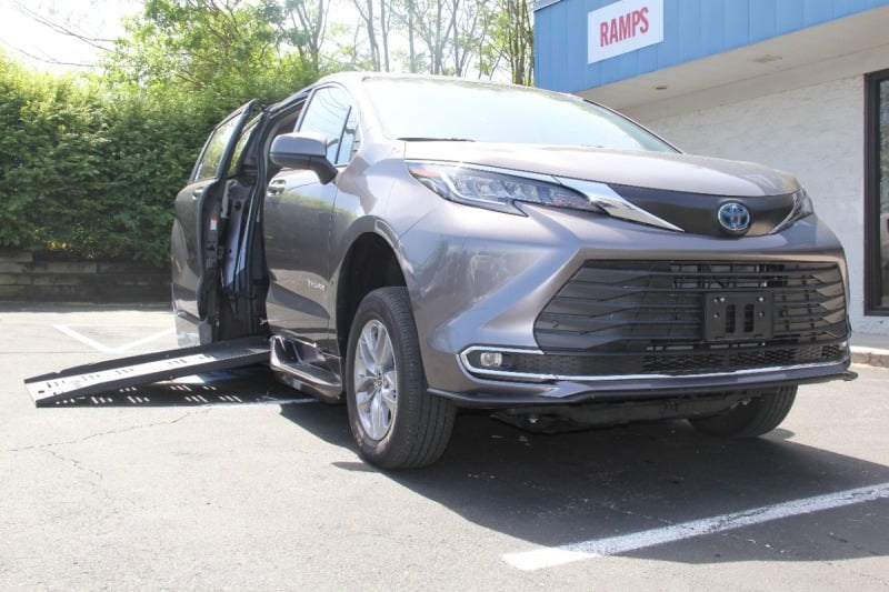 2022 TOYOTA SIENNA