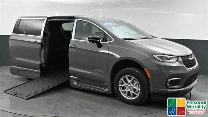 2025 Chrysler Pacifica