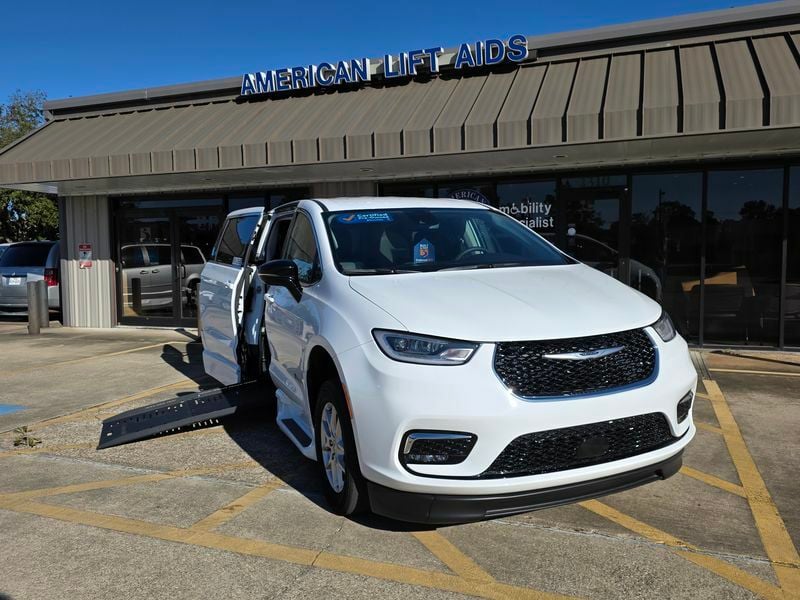 2024 Chrysler Pacifica