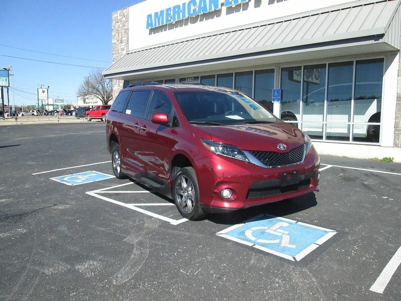 2017 Toyota Sienna